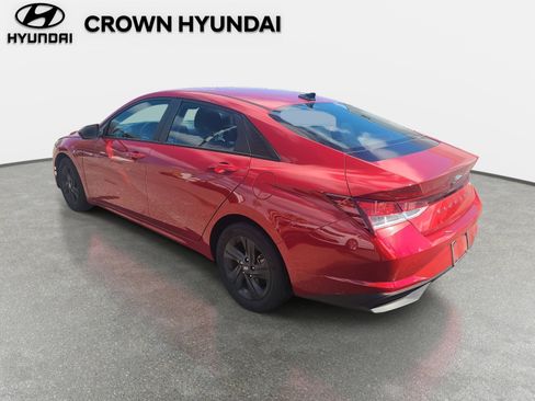 Used 2023 Hyundai Elantra SEL image 6