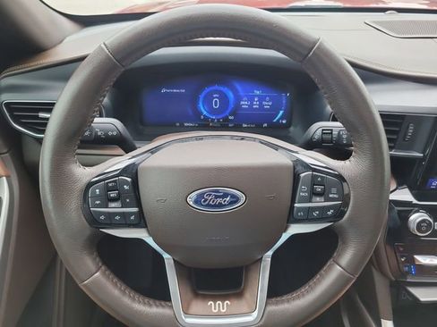 Used 2022 Ford Explorer King Ranch w/ Premium Technology Package AWD/4WD image 32