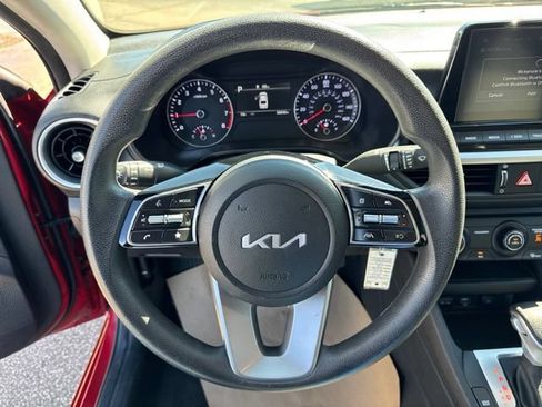Used 2024 Kia Forte LXS w/ LXS Technology Package FWD image 12