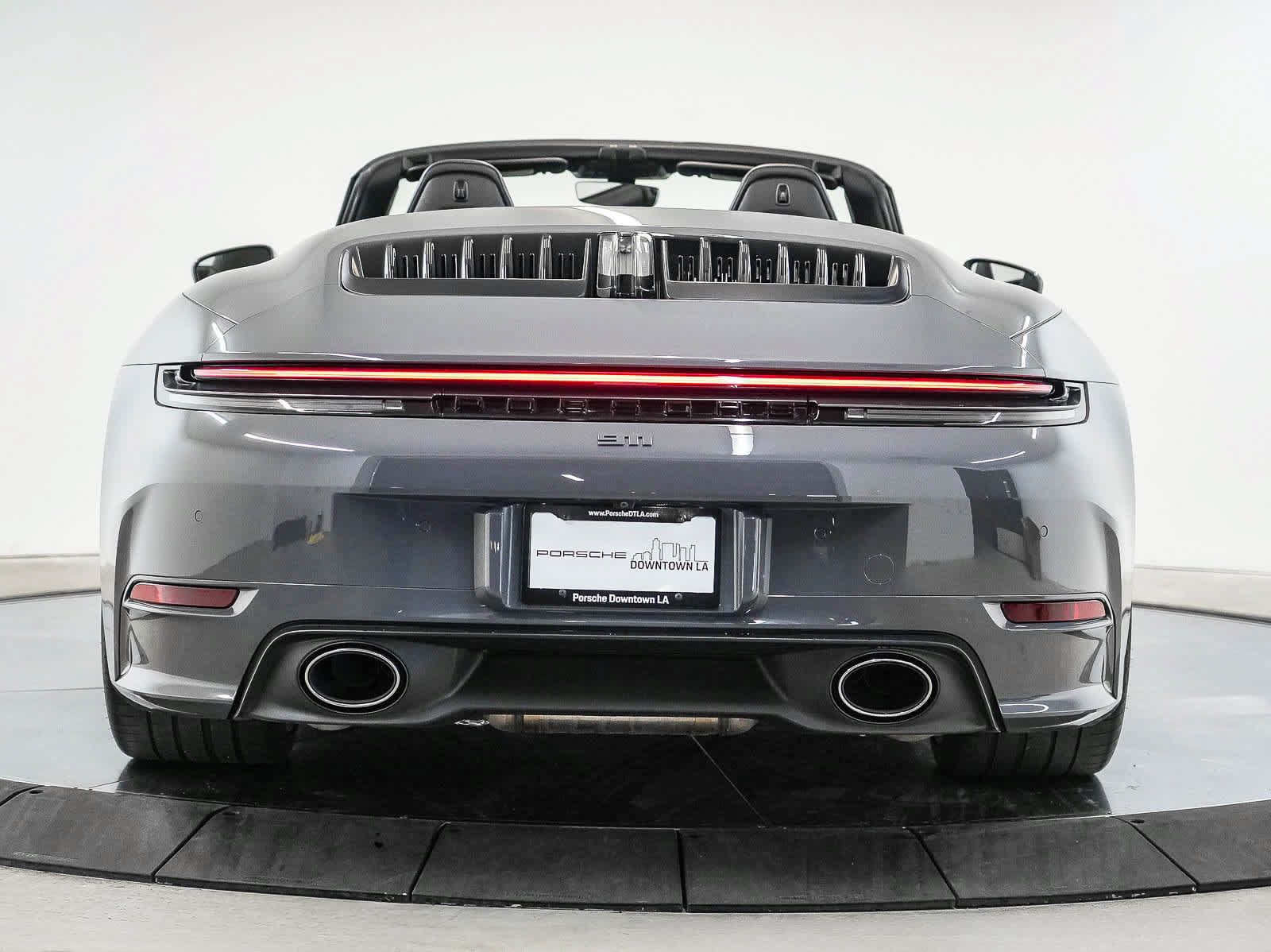 Certified 2025 Porsche 911 Carrera RWD image 10