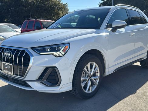 Used 2022 Audi Q3 2.0T Premium Plus image 3