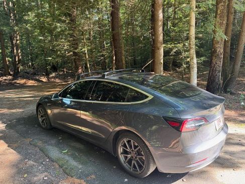 Used 2018 Tesla Model 3 Long Range AWD/4WD image 3