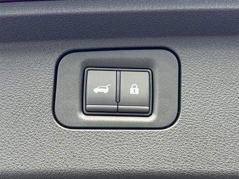 New 2025 Nissan Armada SL w/ Captain's Chari Seat Package image 29