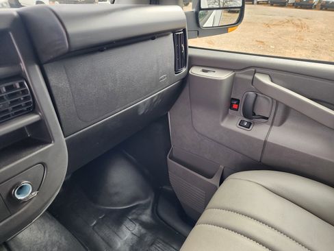 New 2025 Chevrolet Express 3500 w/ Power Convenience Package image 36