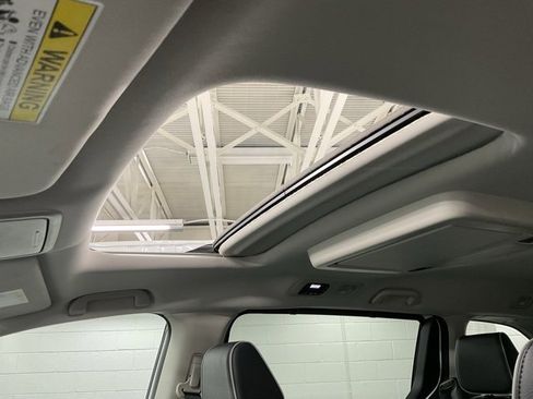 Certified 2025 Honda Odyssey Touring image 31