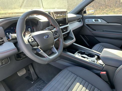 New 2026 Ford Explorer ST-Line w/ ST-Line Street Pack image 29