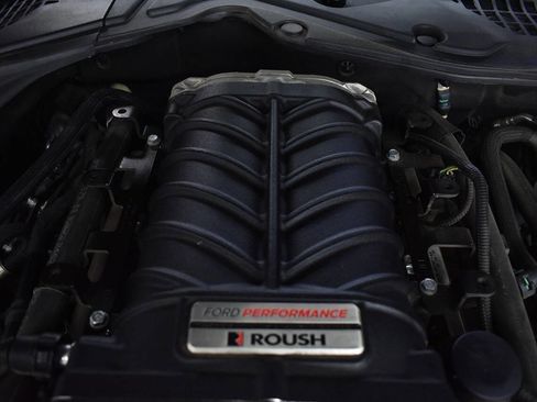 Used 2022 Ford Mustang GT RWD image 14