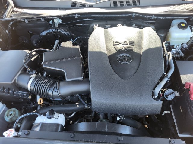 Used 2022 Toyota Tacoma TRD Off-Road AWD/4WD image 11