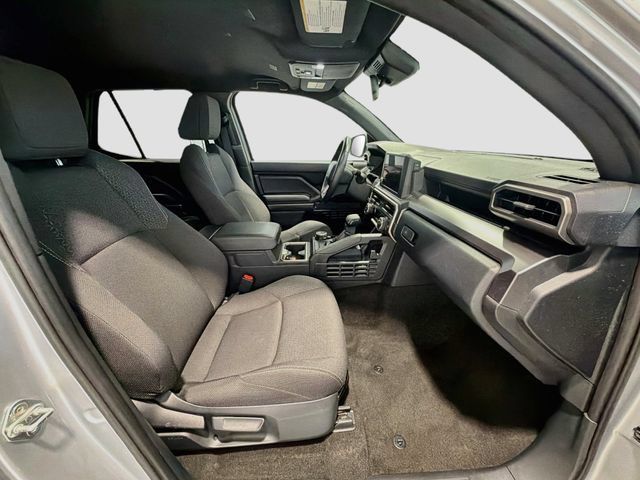 Used 2025 Toyota 4Runner SR5 AWD/4WD image 24