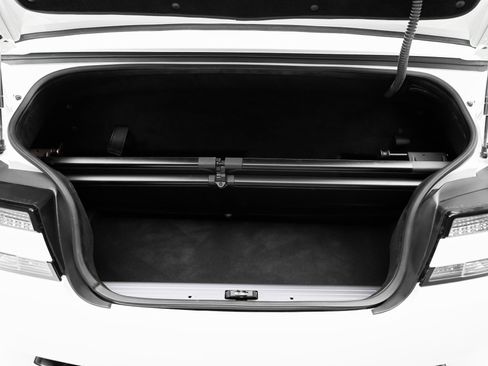 Used 2016 Aston Martin DB9 GT image 71