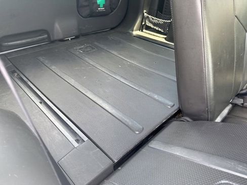 Used 2012 Nissan Xterra PRO-4X w/ Pro-4x Leather Pkg AWD/4WD image 23