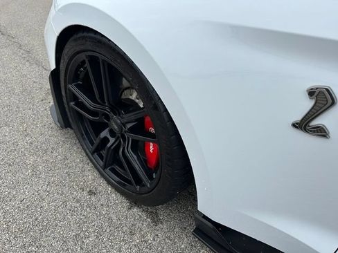 Certified 2021 Ford Mustang Shelby GT500 w/ Technology Package RWD image 8