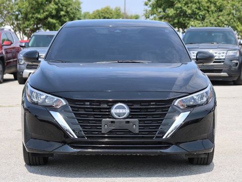 Used 2025 Nissan Sentra SV w/ All-Weather Package FWD image 2