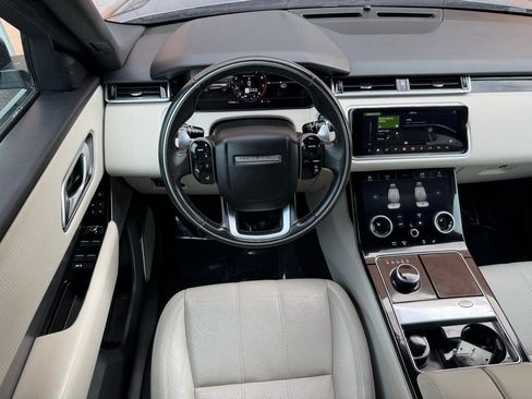 Used 2019 Land Rover Range Rover Velar R-Dynamic SE AWD/4WD image 30