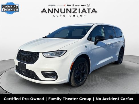 Used 2023 Chrysler Pacifica Limited w/ Uconnect Theater Family Group image 1
