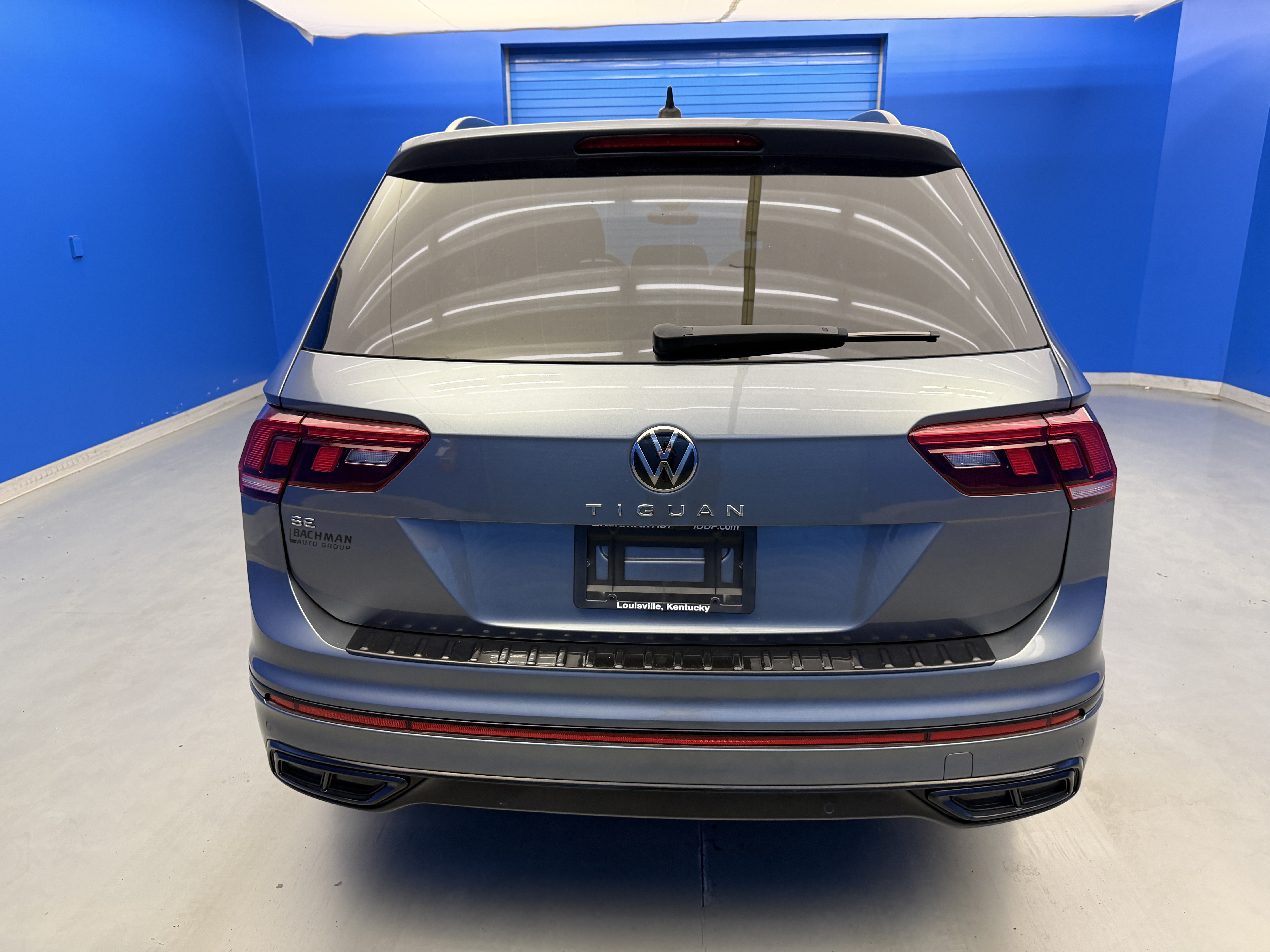 Certified 2023 Volkswagen Tiguan SE R-Line FWD image 6