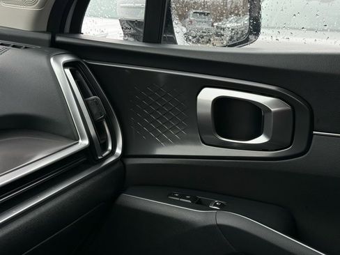 Certified 2024 Kia Sorento S image 37