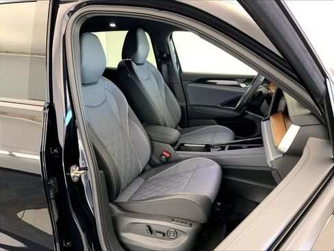 New 2026 Volkswagen Tiguan SEL R-Line image 9