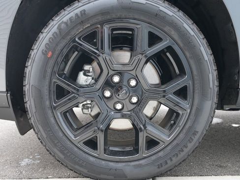 New 2026 Ford Maverick Lariat w/ Black Appearance Package AWD/4WD image 30