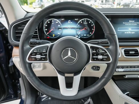 Used 2021 Mercedes-Benz GLS 450 4MATIC image 8