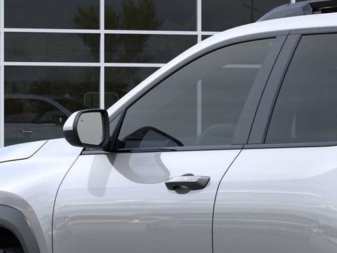 New 2026 Chevrolet Equinox ACTIV image 12