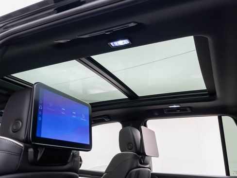 New 2026 Cadillac Escalade Sport AWD/4WD image 21