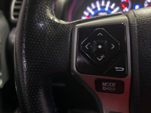 Used 2017 Toyota 4Runner SR5 AWD/4WD image 6