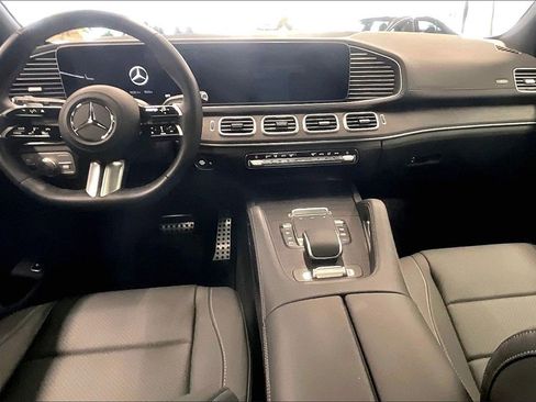 New 2025 Mercedes-Benz GLS 450 4MATIC image 5