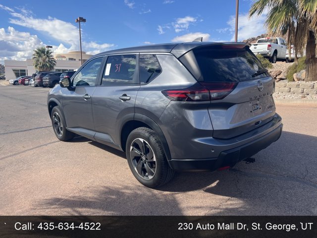 Used 2024 Nissan Rogue SV AWD/4WD image 1