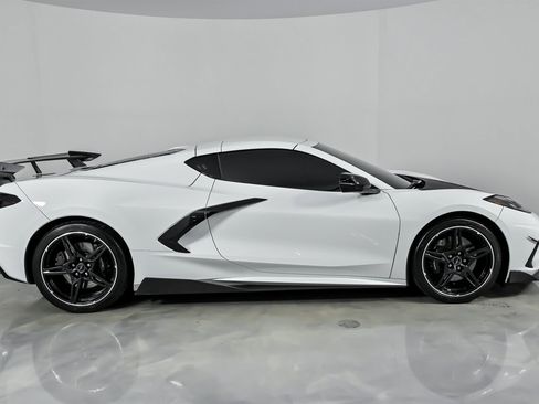 Used 2020 Chevrolet Corvette Stingray Preferred Cpe w/ 2LT Preferred Equipment Group image 14