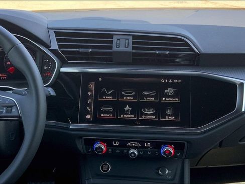 New 2025 Audi Q3 2.0T Premium image 6