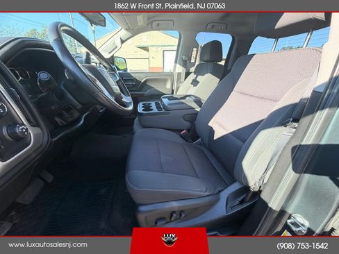 Used 2018 GMC Sierra 1500 SLE w/ SLE Value Package AWD/4WD image 11