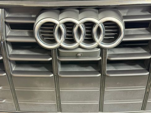 Used 2025 Audi Q5 2.0T Premium Plus AWD/4WD image 21