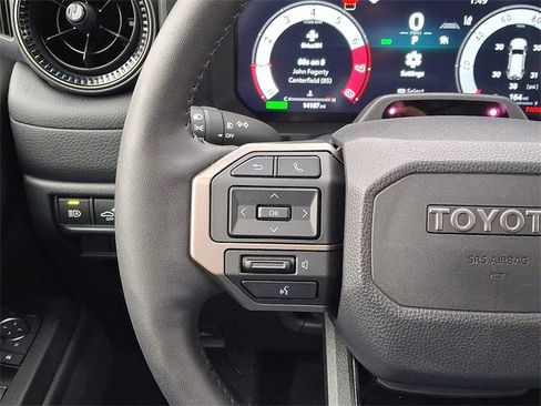 Used 2025 Toyota Land Cruiser image 21