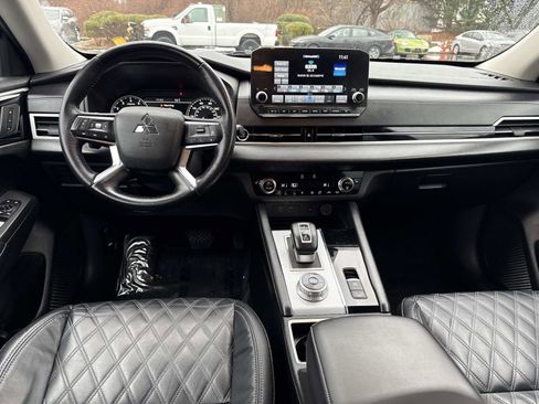 Used 2022 Mitsubishi Outlander SEL image 15