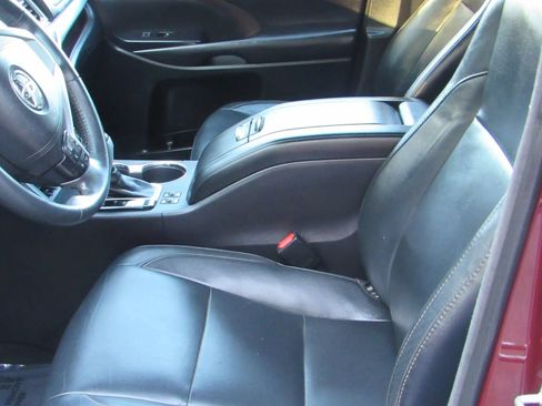 Used 2016 Toyota Highlander XLE w/ Protection Package #3 AWD/4WD image 16