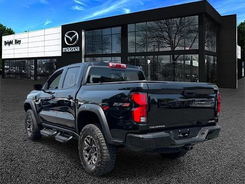 Used 2023 Chevrolet Colorado ZR2 w/ ZR2 Convenience Package III AWD/4WD image 3