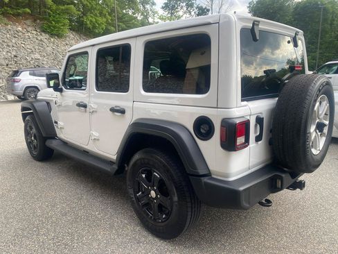 Used 2021 Jeep Wrangler Unlimited Sport w/ Sun And Sound Package AWD/4WD image 6