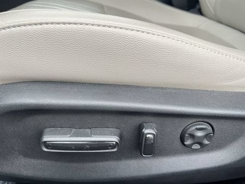 Used 2019 Honda Accord Touring image 37