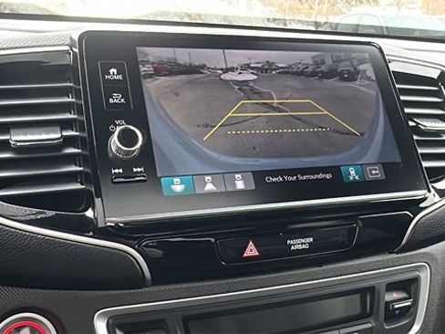 Used 2025 Honda Ridgeline TrailSport image 16