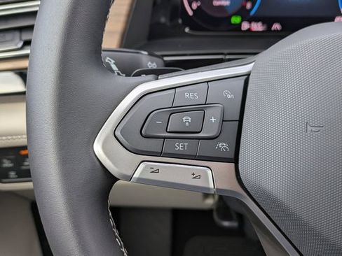 New 2026 Volkswagen Atlas SE FWD image 28