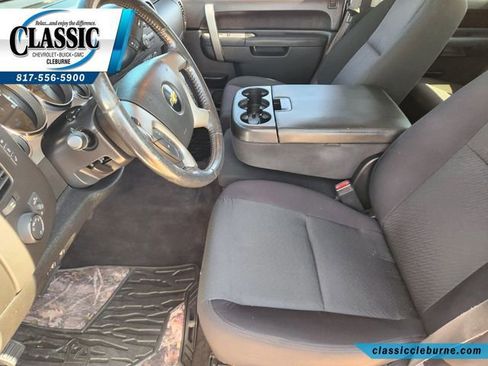 Used 2011 Chevrolet Silverado 2500 LT w/ Interior Plus Package image 13