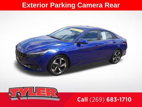 Used 2022 Hyundai Elantra Limited FWD image 3