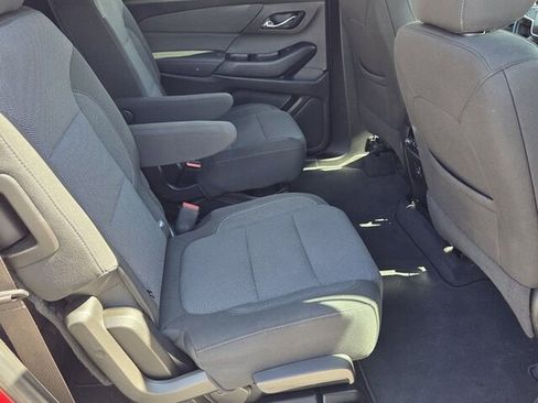 Certified 2023 Chevrolet Traverse LT image 12