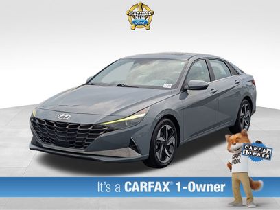 Used 2022 Hyundai Elantra SEL w/ Convenience + Premium Package