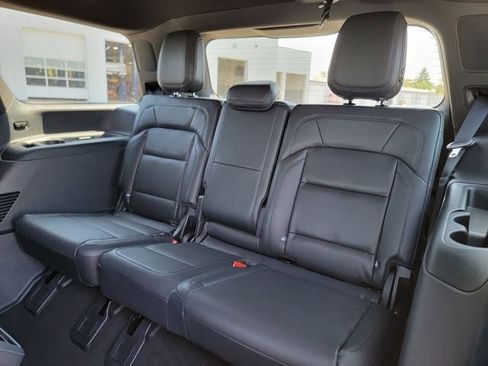 New 2026 Lincoln Navigator Reserve AWD/4WD image 21