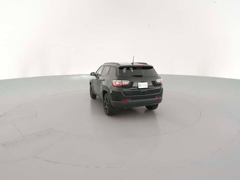 New 2026 Jeep Compass Latitude image 9