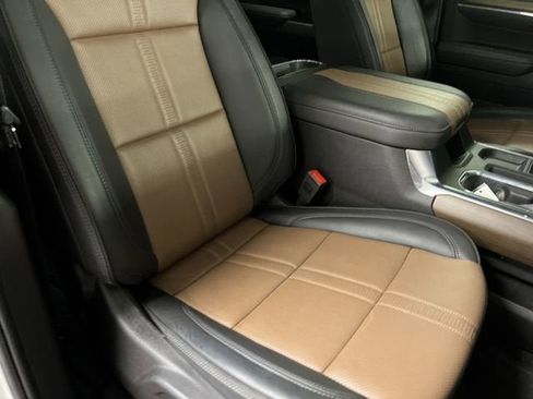 Certified 2024 Chevrolet Silverado 1500 High Country w/ Technology Package image 27