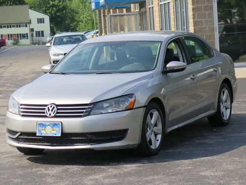 Used 2012 Volkswagen Passat 2.5 SE FWD image 2