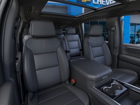 New 2026 Chevrolet Suburban RST RWD image 16